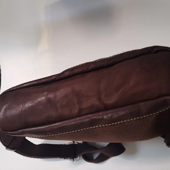 Jack George's Voyagers Convertible Backpack - Picture 7 of 9